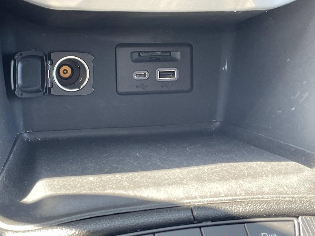 Used 2022 GMC Acadia SLT image 20