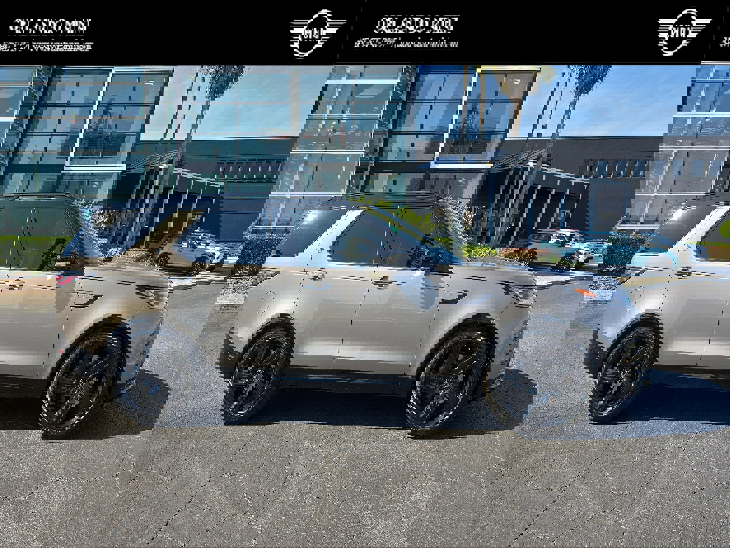 Used 2023 Land Rover Discovery S R-Dynamic