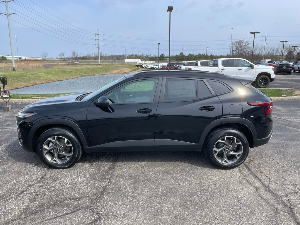 New 2026 Chevrolet Trax LT image 4