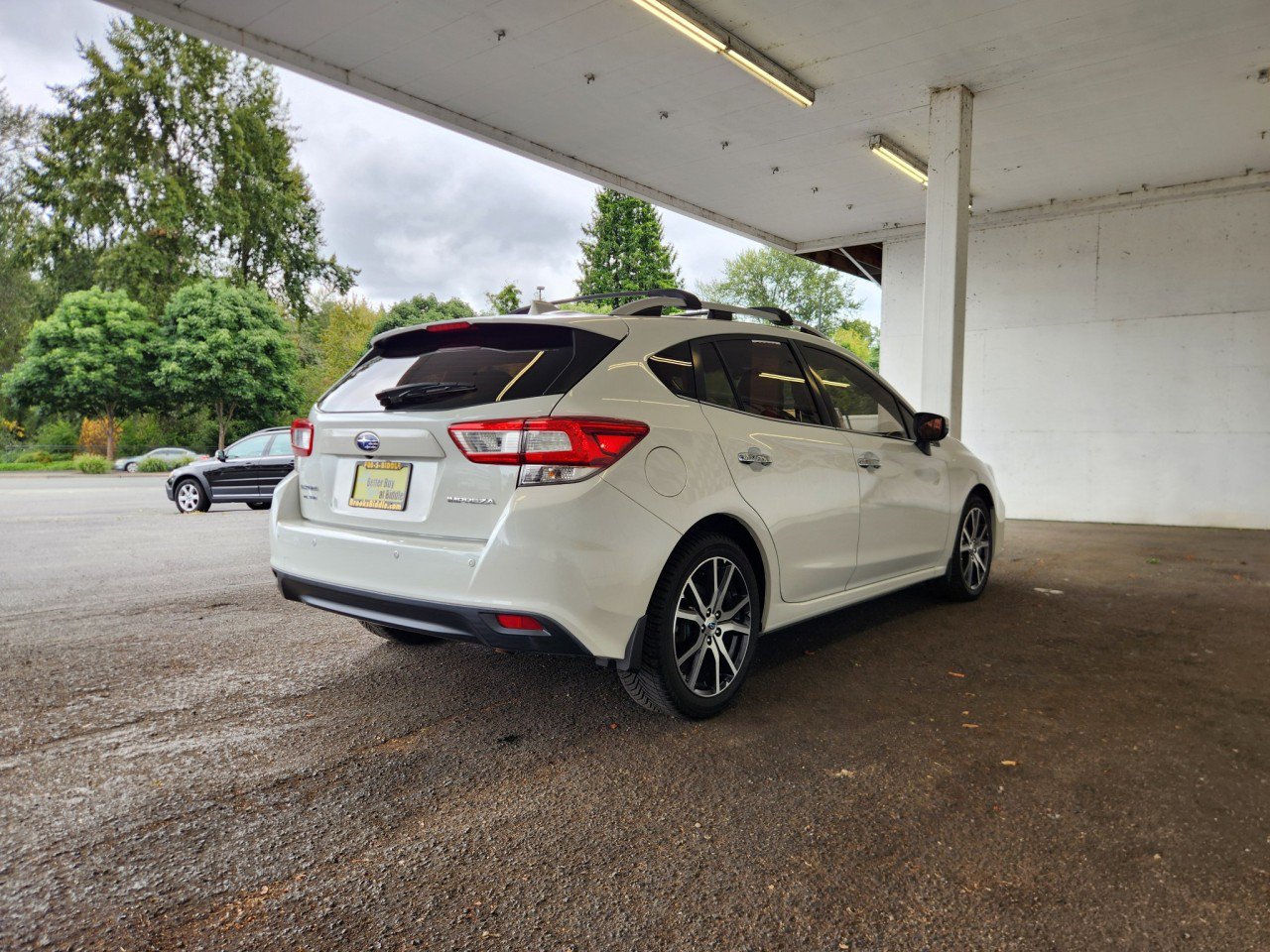 Used 2017 Subaru Impreza 2.0i Limited AWD/4WD image 3