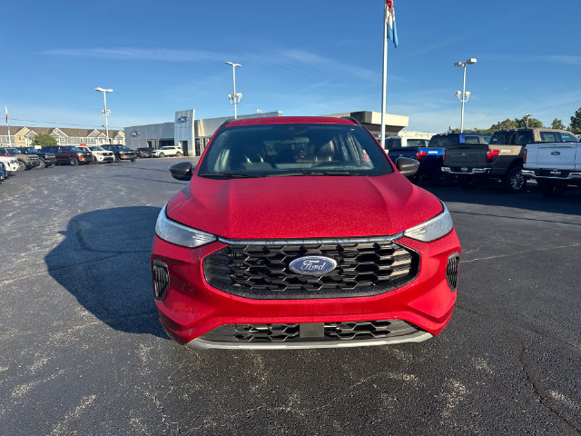 Certified 2024 Ford Escape ST-Line w/ Tech Pack #1 AWD/4WD image 2