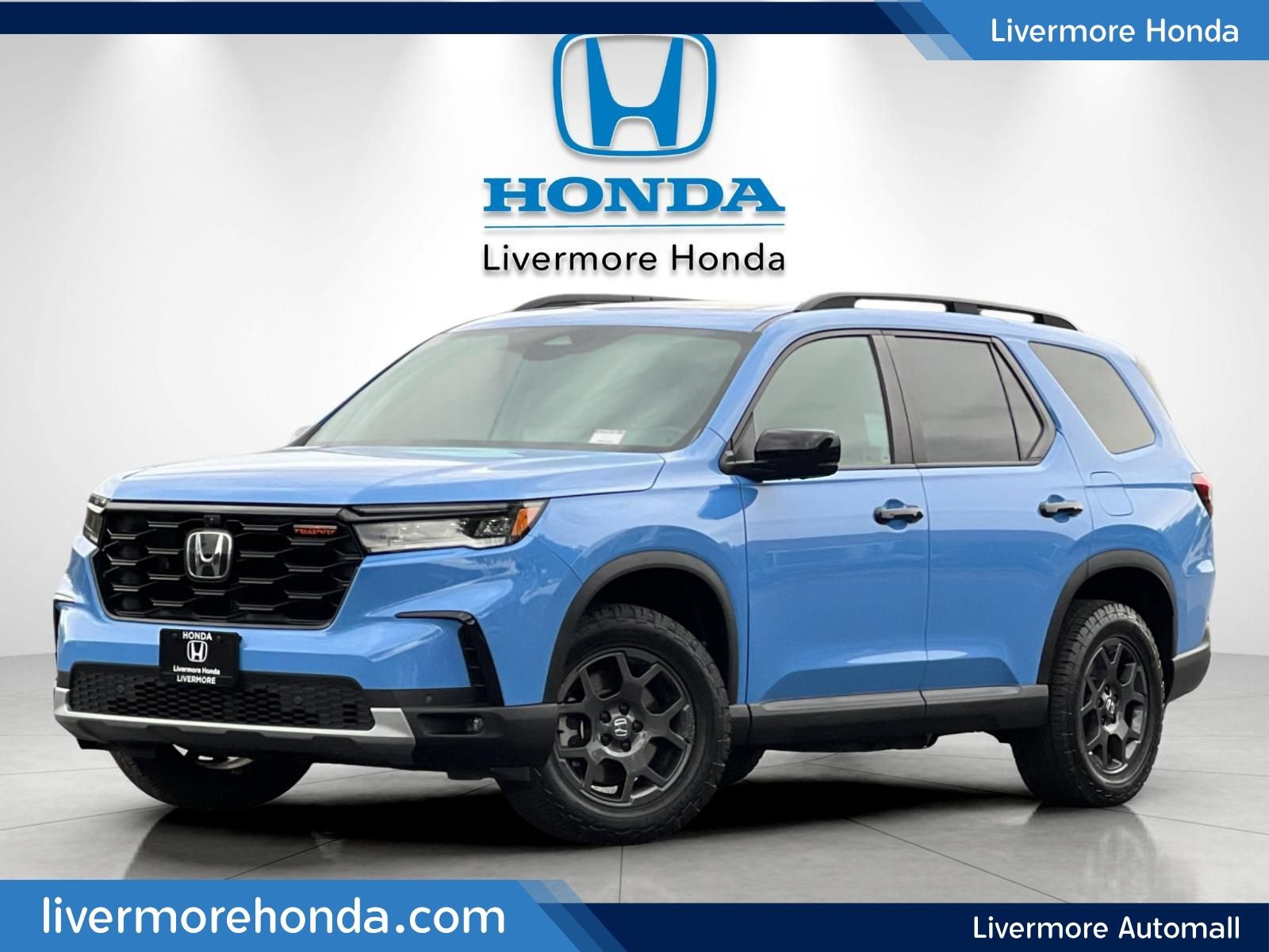 Used 2025 Honda Pilot TrailSport image 1