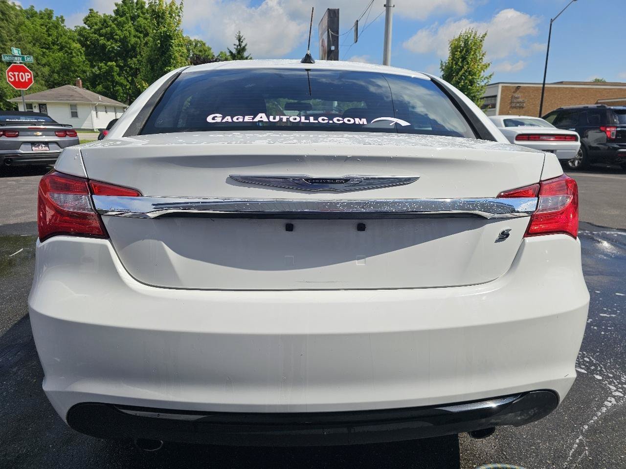 Used 2013 Chrysler 200 Touring w/ S Exterior Appearance Pkg FWD image 10