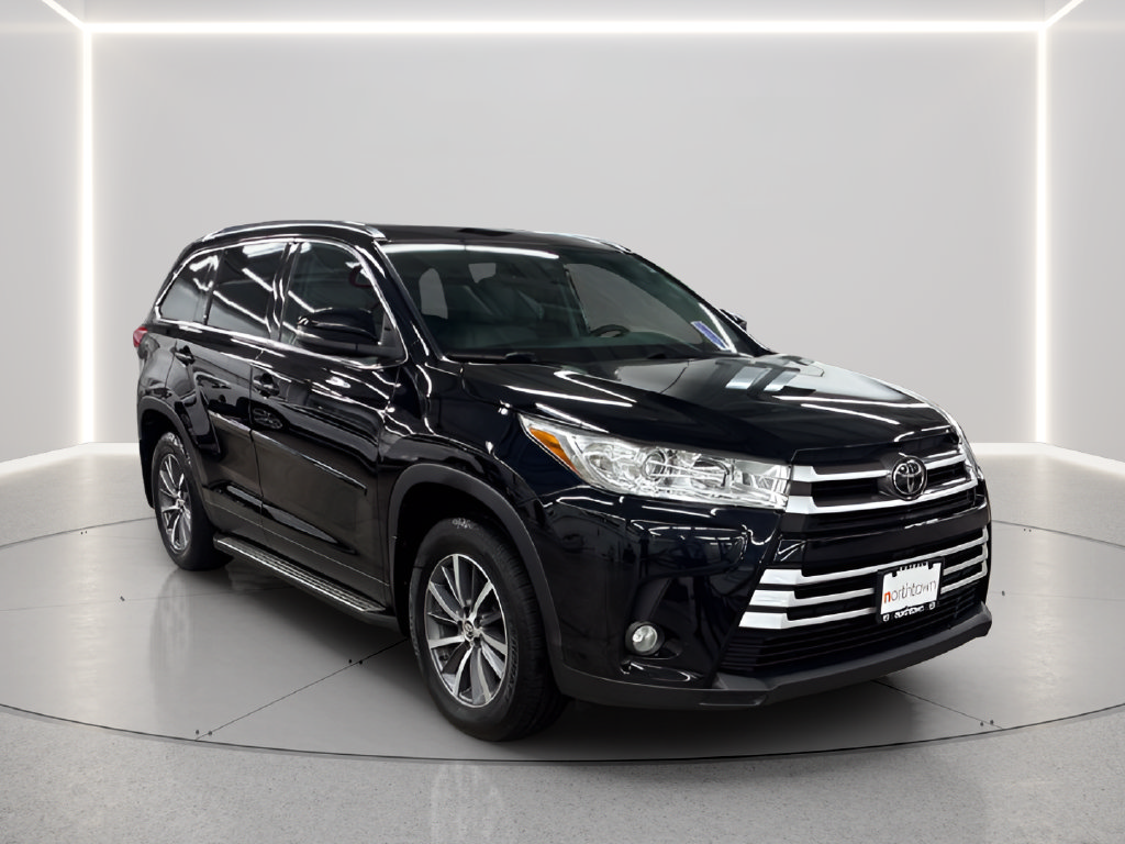 Used 2019 Toyota Highlander XLE AWD/4WD image 28