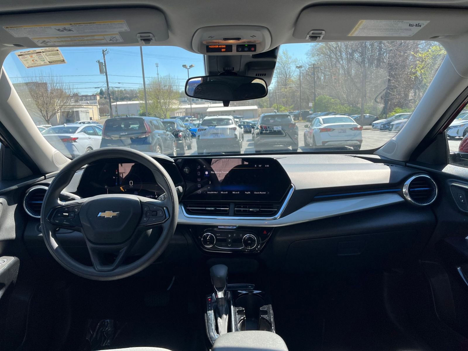 Used 2025 Chevrolet Trax LT FWD image 30