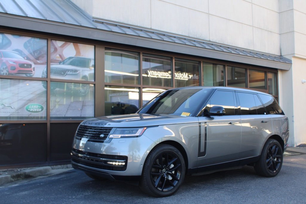 Used 2025 Land Rover Range Rover SE