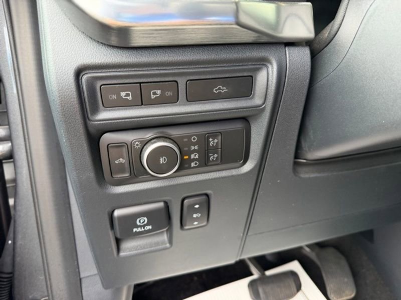 Used 2021 Ford F150 Lariat w/ Equipment Group 502A High image 18