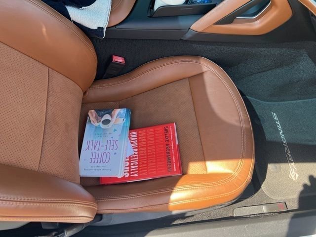 Used 2014 Chevrolet Corvette Z51 w/ 3LT Preferred Equipment Group image 21