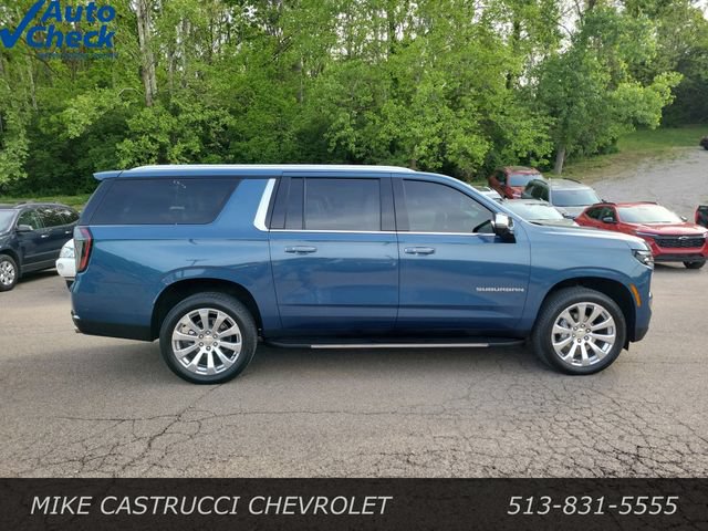 Used 2025 Chevrolet Suburban Premier AWD/4WD image 6