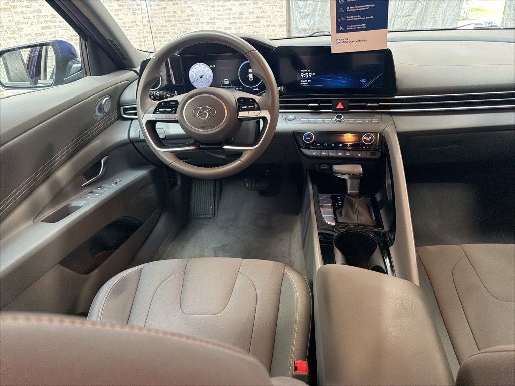 Certified 2023 Hyundai Elantra SEL w/ Convenience Package image 15