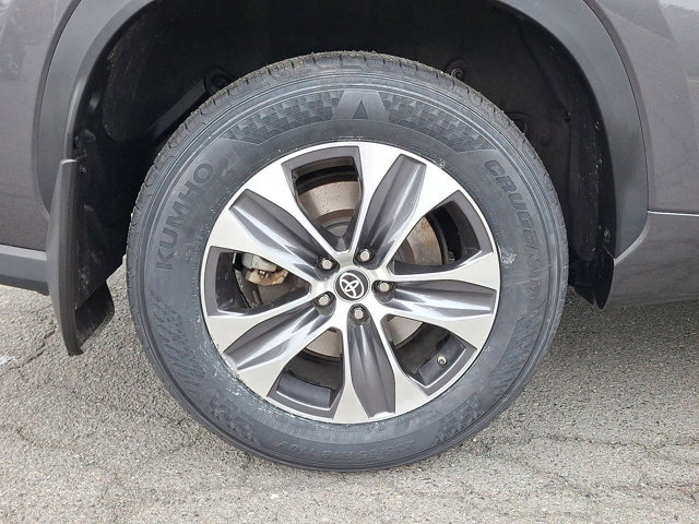 Used 2024 Toyota Highlander XLE image 29