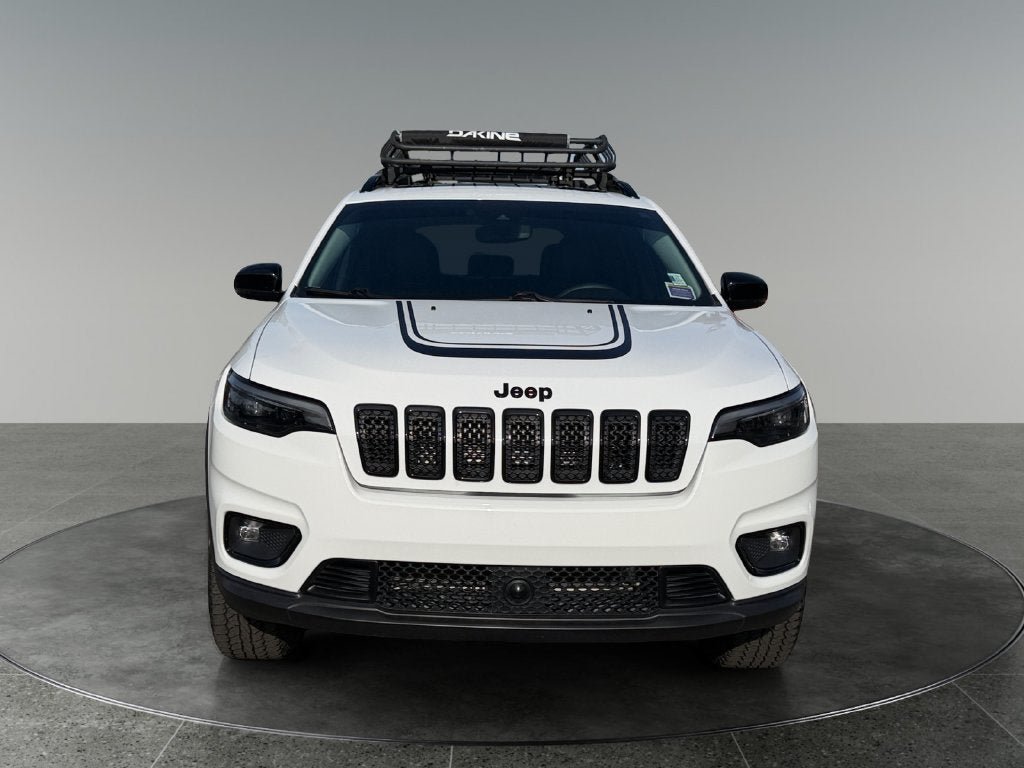 Used 2022 Jeep Cherokee Latitude w/ Sun & Sound Group AWD/4WD image 2