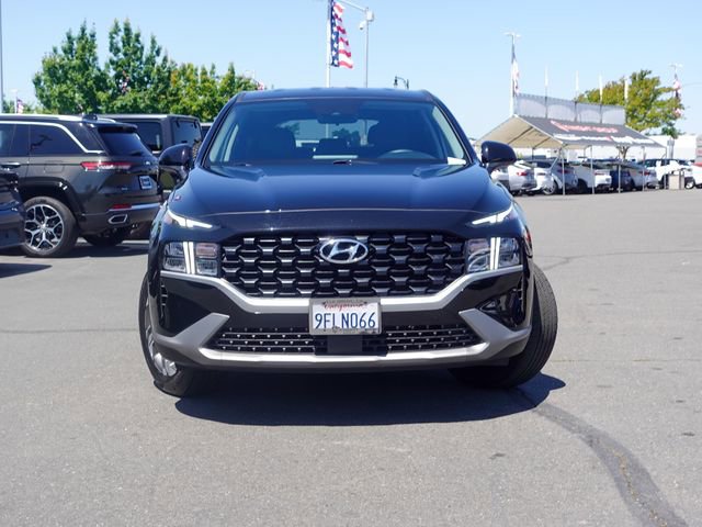 Used 2023 Hyundai Santa Fe SE FWD image 2