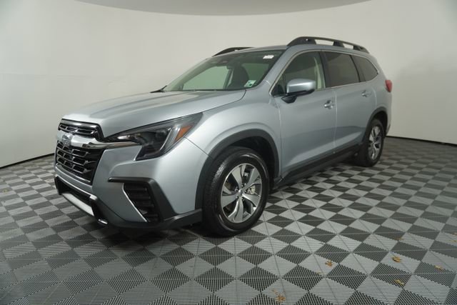 Certified 2025 Subaru Ascent Premium image 3