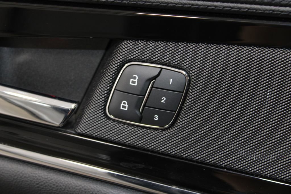 Used 2022 Lincoln Nautilus Reserve w/ Equipment Group 201A image 42