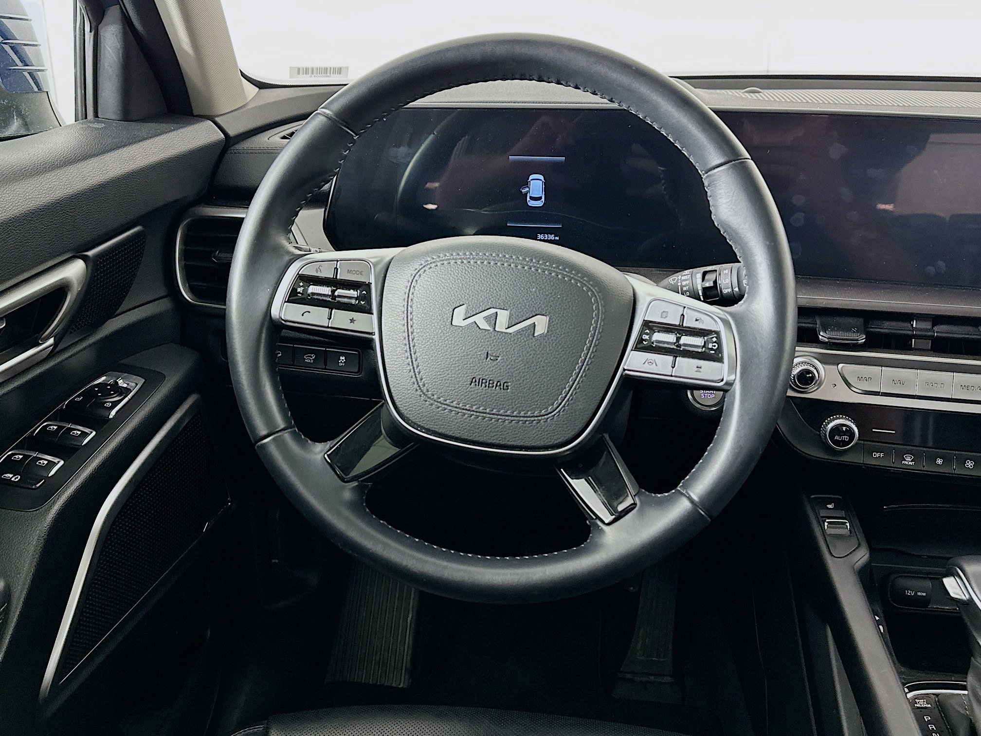 Used 2025 Kia Telluride S FWD image 18