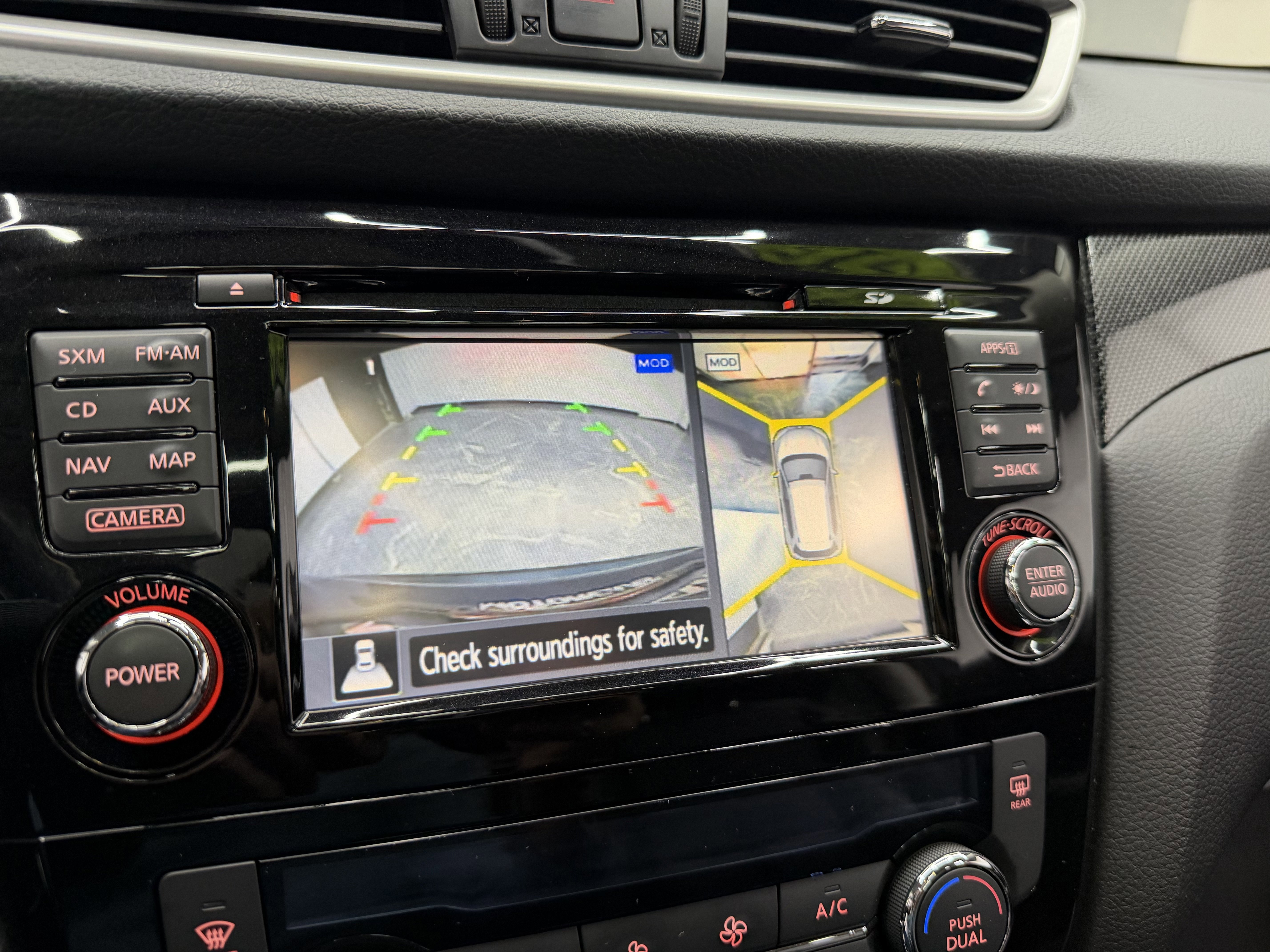 Used 2015 Nissan Rogue SL image 20