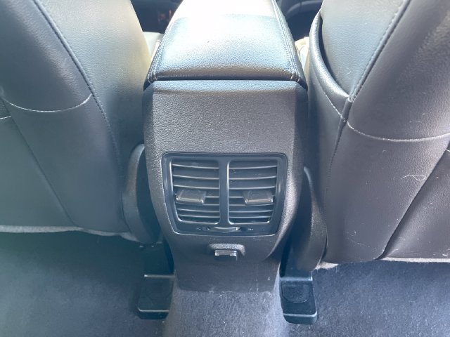 Used 2017 Ford Escape SE w/ SE Sport Appearance Package FWD image 30