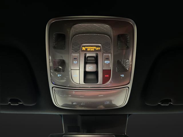 Used 2025 Genesis GV70 3.5T Sport image 26