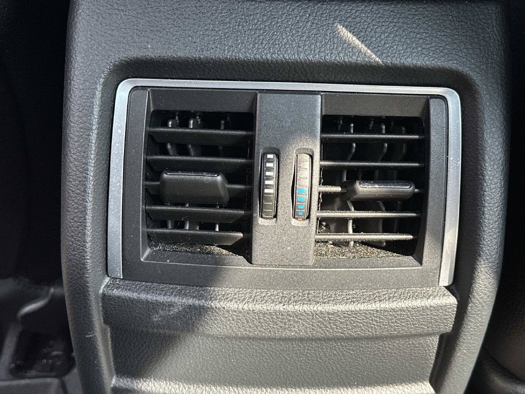 Used 2017 BMW 320i Sedan RWD image 16