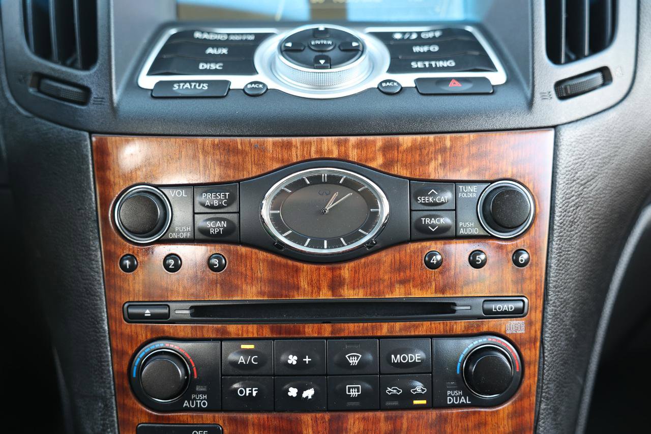 Used 2009 INFINITI G37 Journey w/ Premium Pkg image 30