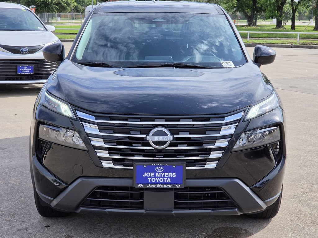 Used 2025 Nissan Rogue SV FWD image 3