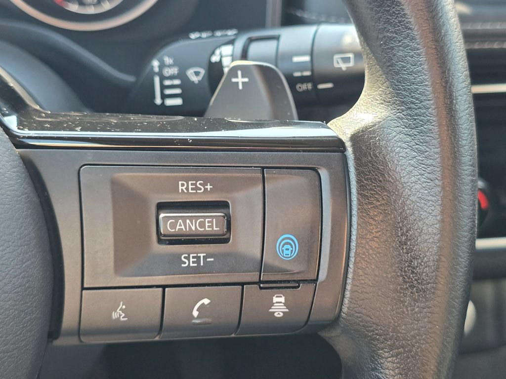Used 2022 Nissan Rogue SV AWD/4WD image 31