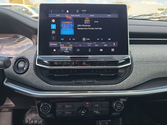 Used 2023 Jeep Compass Sport image 25