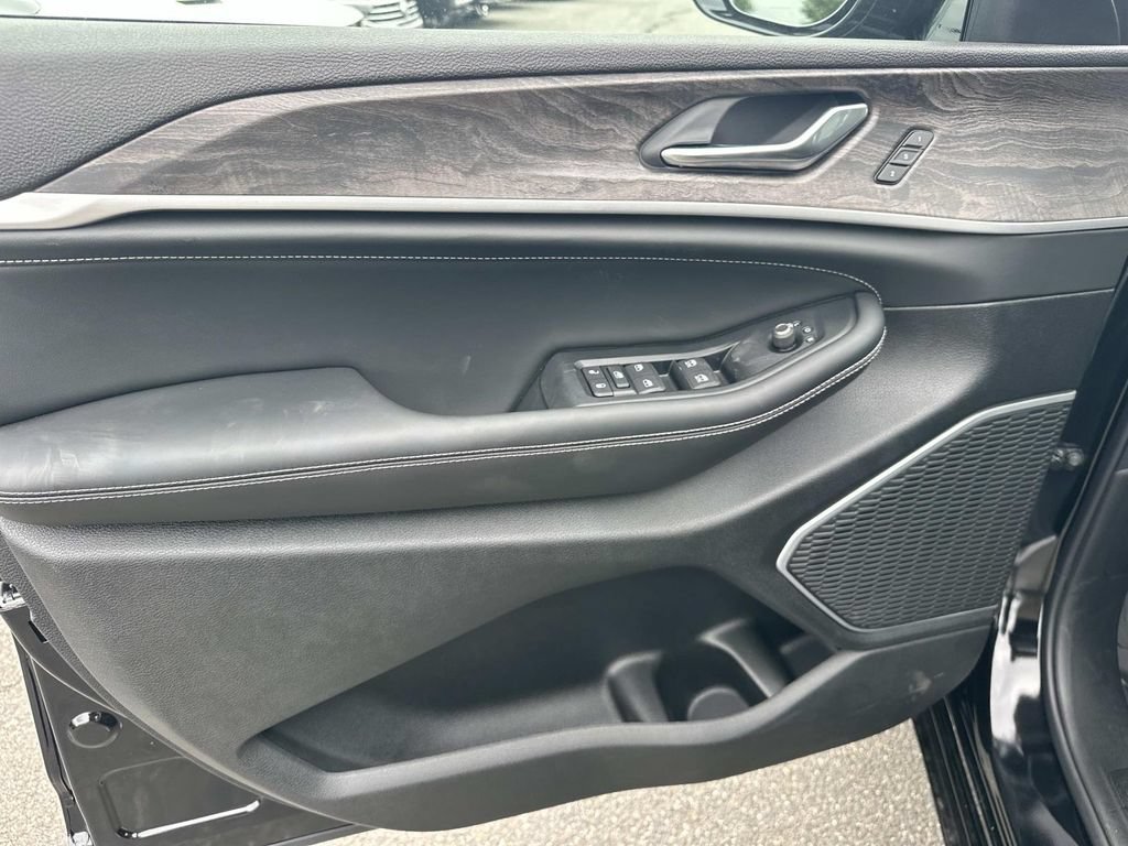 New 2026 Jeep Grand Cherokee Limited AWD/4WD image 18