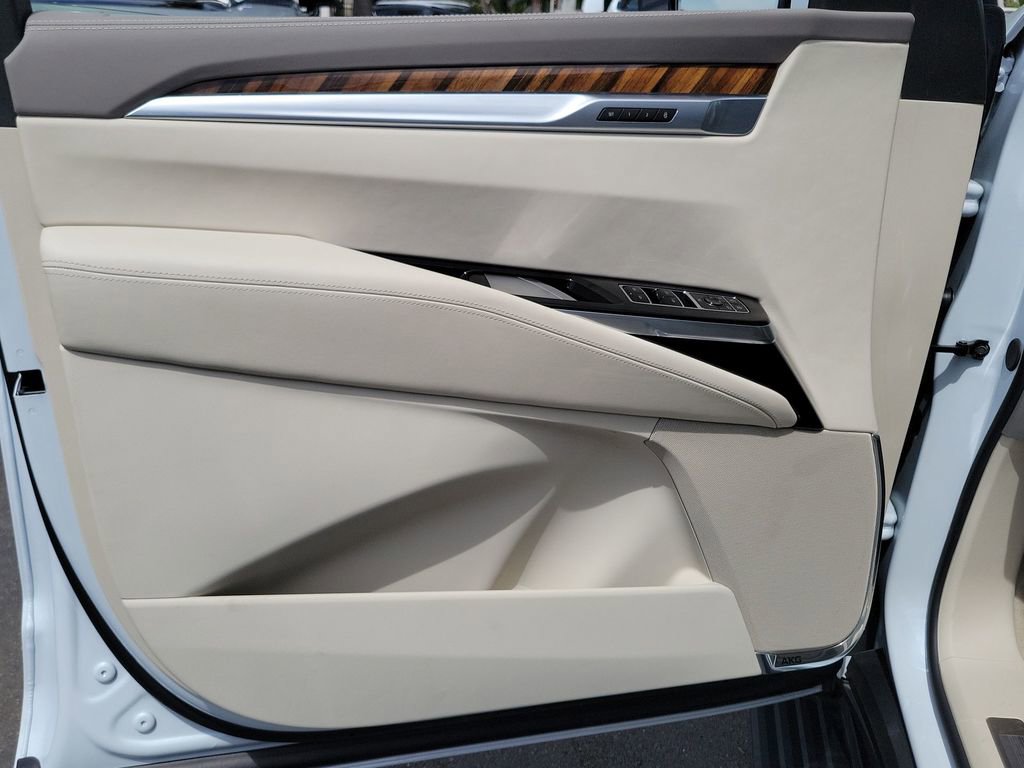 Used 2026 Cadillac Escalade Platinum Sport w/ LPO, ONYX Package image 22