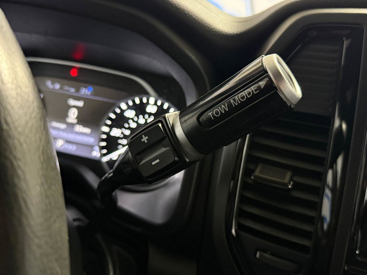 Used 2024 Nissan Titan SV w/ SV Bronze Edition Package image 12