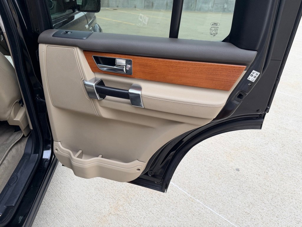 Used 2013 Land Rover LR4 HSE AWD/4WD image 26