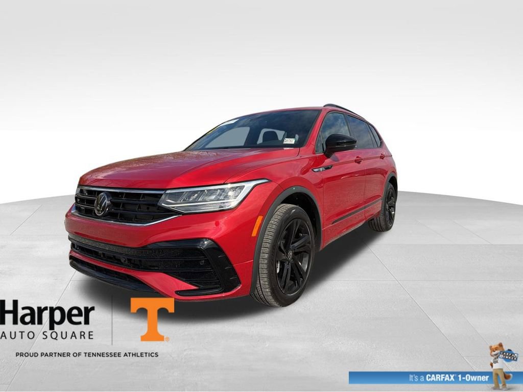 Used 2024 Volkswagen Tiguan SE R-Line image 1