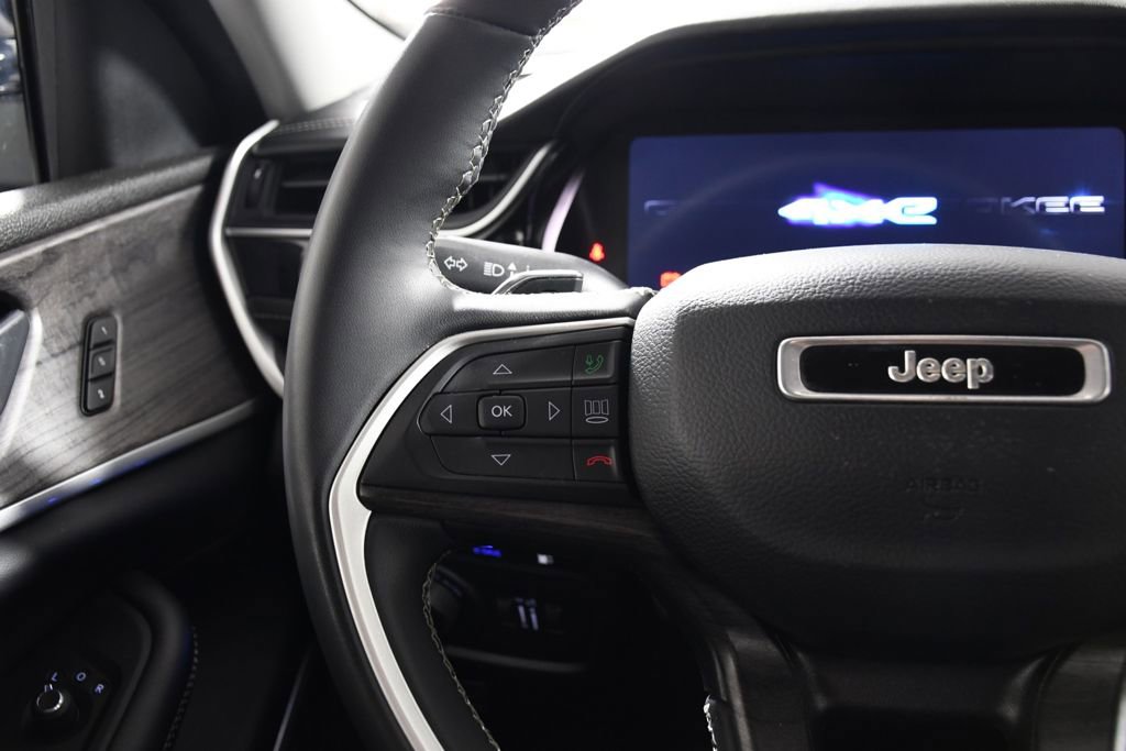 Used 2022 Jeep Grand Cherokee Limited 4xe w/ Luxury Tech Group II image 28