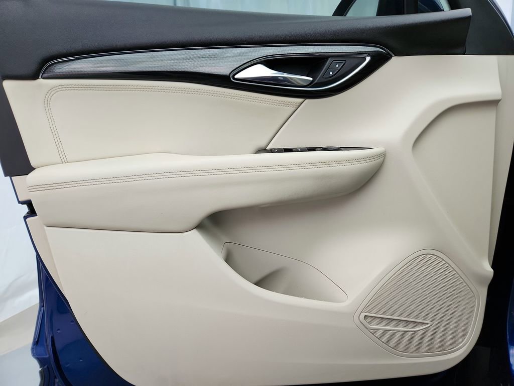 Used 2023 Buick Envision Preferred image 17