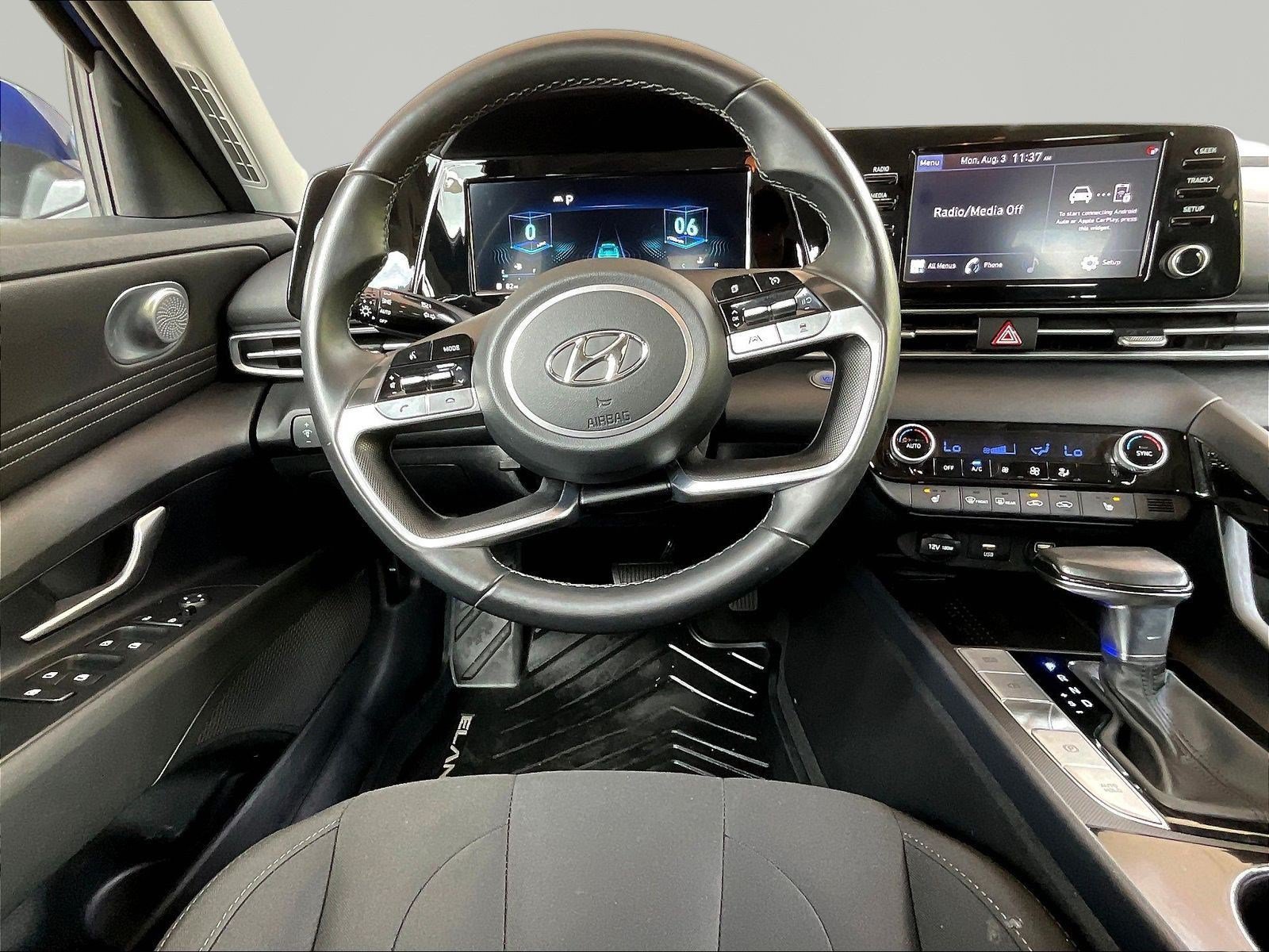 Used 2022 Hyundai Elantra SEL w/ Convenience + Premium Package FWD image 8