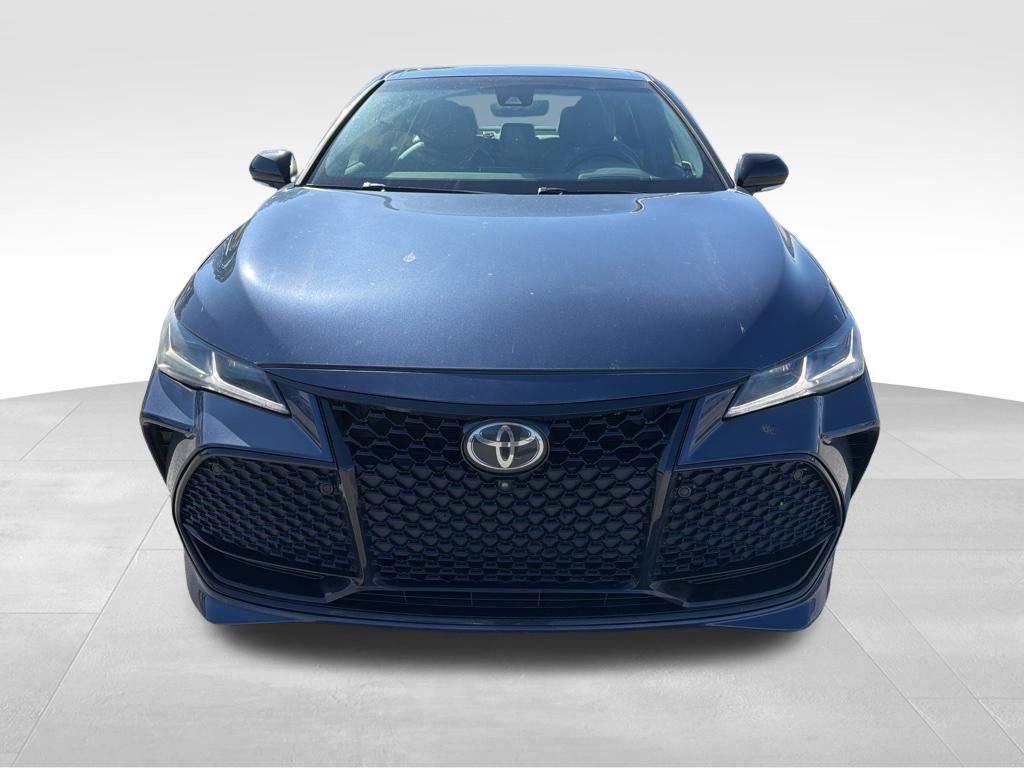 Used 2019 Toyota Avalon Touring w/ Advanced Safety Package image 3