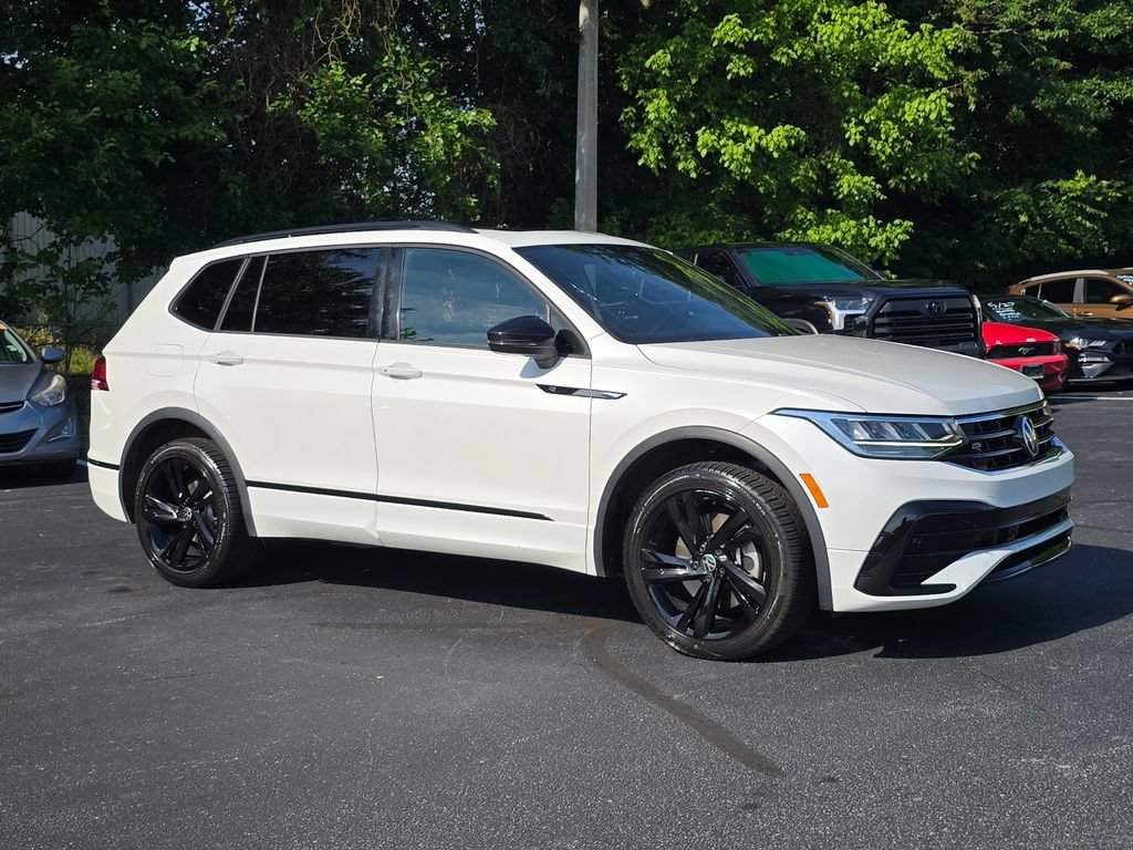 Used 2023 Volkswagen Tiguan SE R-Line FWD image 1