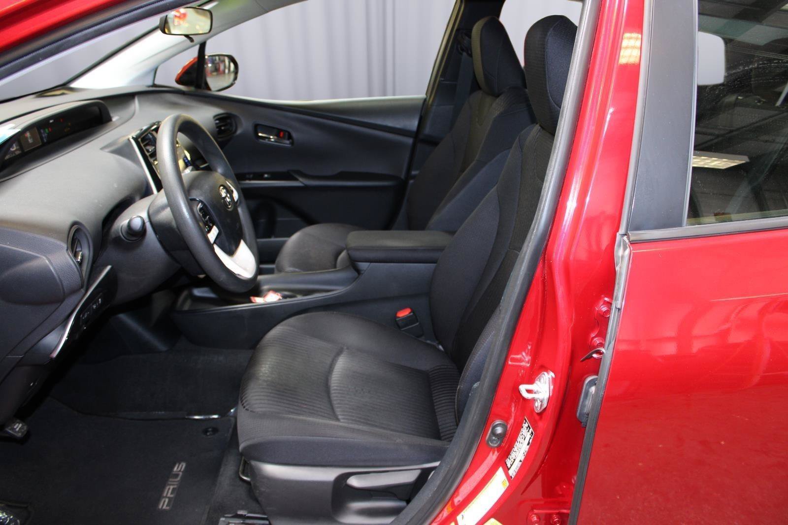 Used 2018 Toyota Prius Two w/ Prius Two Safety Plus Package FWD image 33