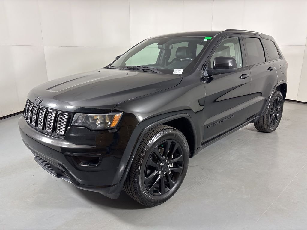 Used 2020 Jeep Grand Cherokee Altitude image 4
