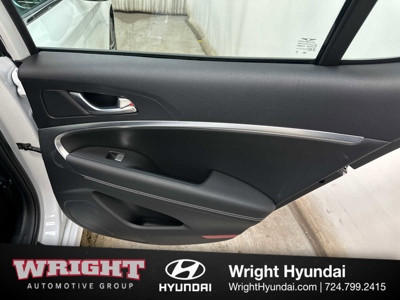 Certified 2025 Genesis G70 2.5T image 15