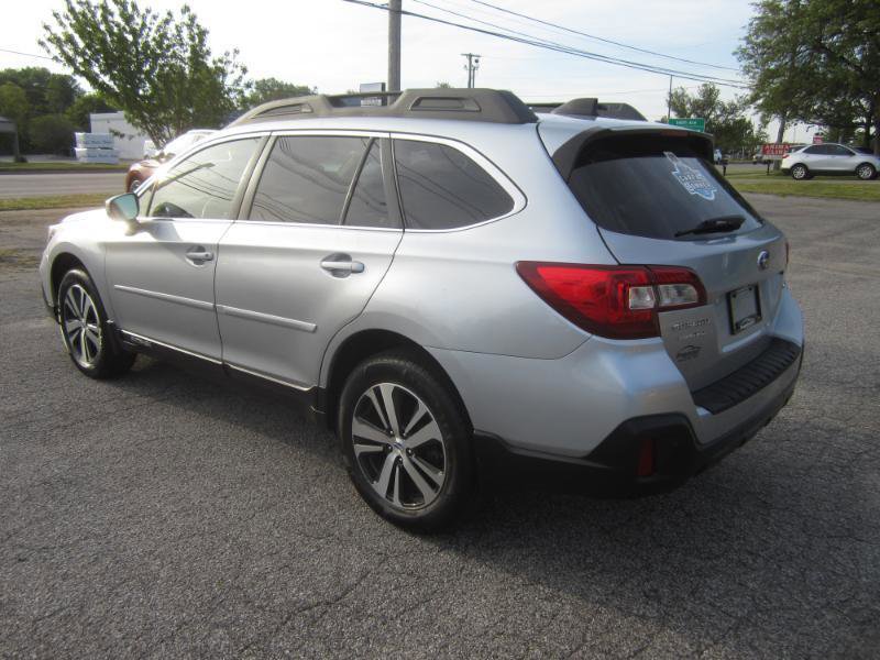Used 2018 Subaru Outback 2.5i Limited AWD/4WD image 6