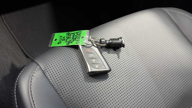 Used 2024 Lexus GX 550 w/ Cold Area Package AWD/4WD image 35