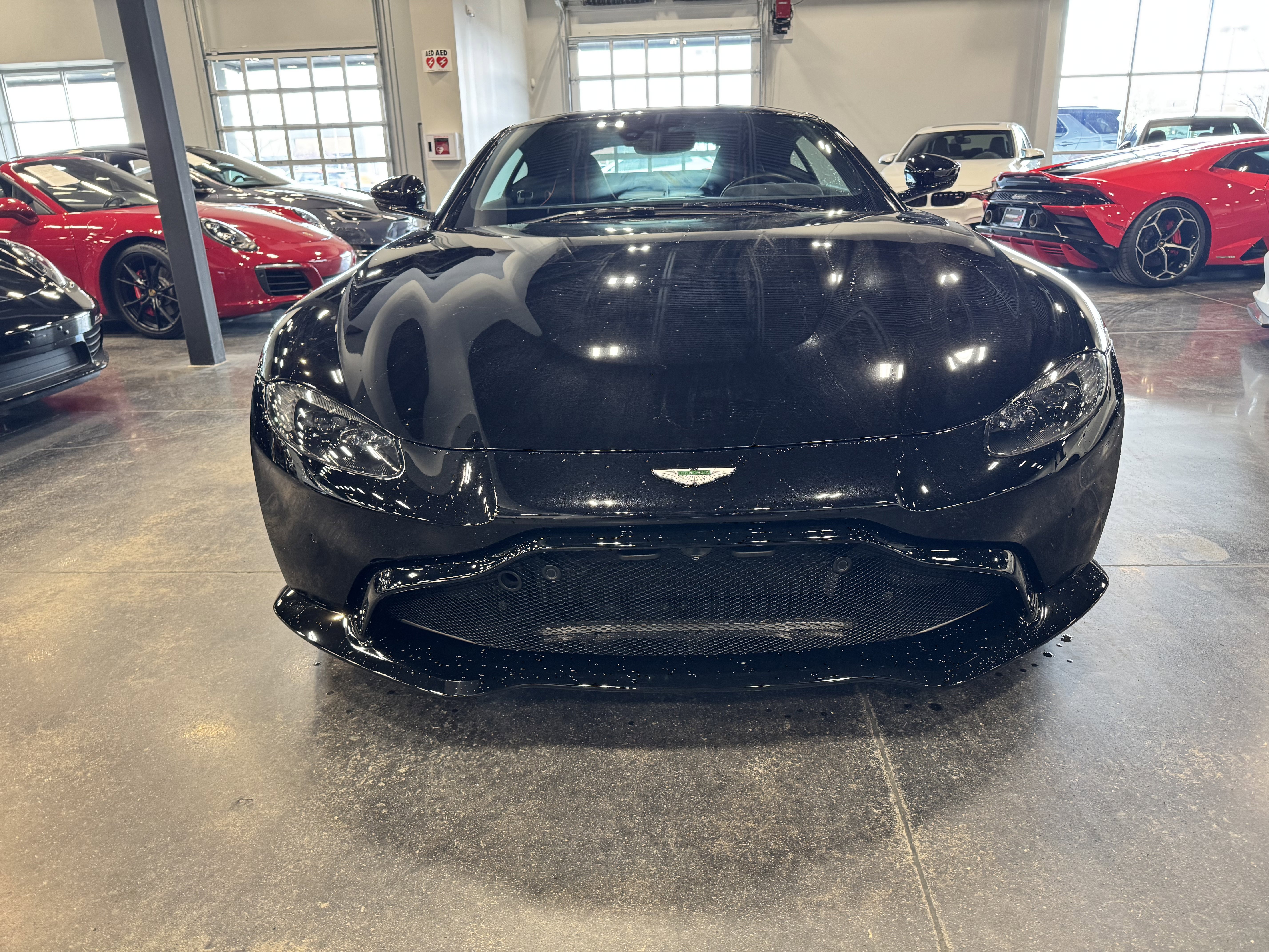 Used 2020 Aston Martin V8 Vantage Coupe image 9