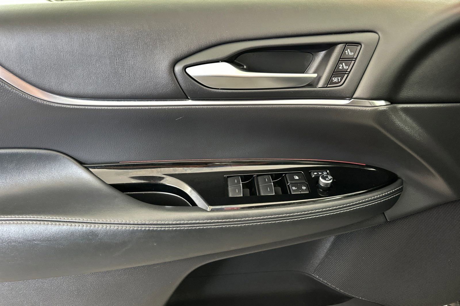 Certified 2021 Toyota Mirai RWD image 11