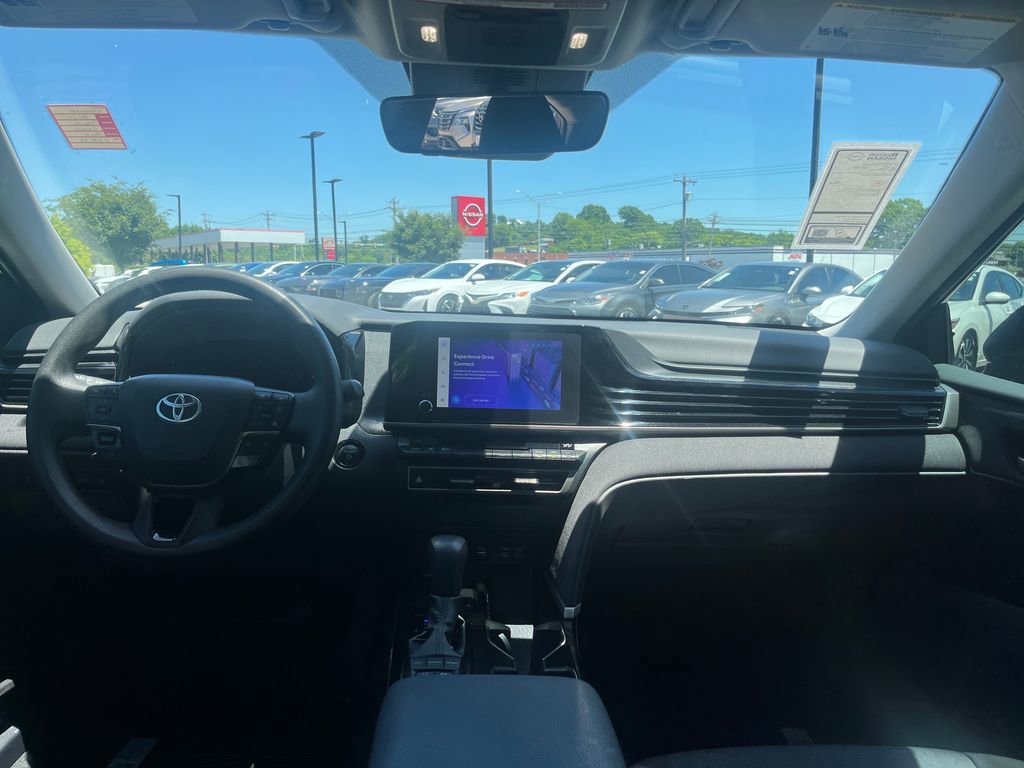Used 2025 Toyota Camry LE w/ Convenience Package FWD image 21