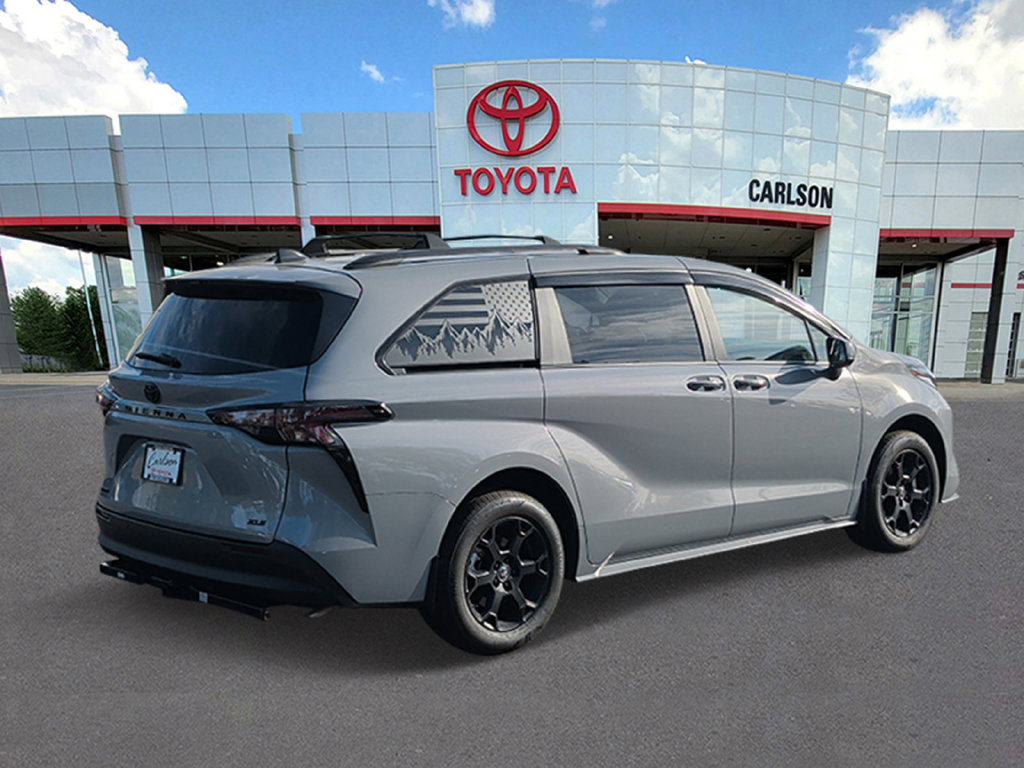 Used 2025 Toyota Sienna XLE Woodland Edition AWD/4WD image 5