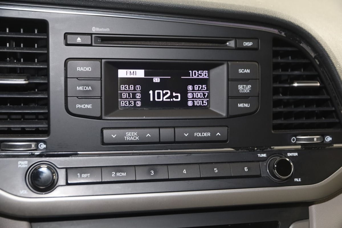 Used 2018 Hyundai Elantra SE FWD image 24