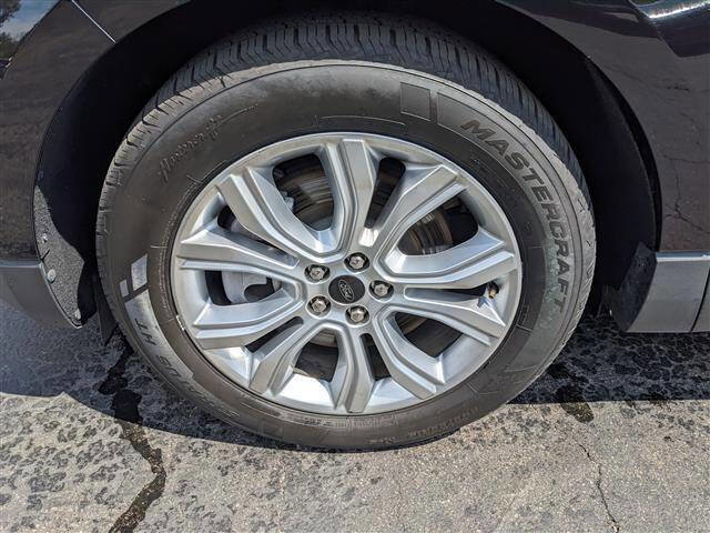Used 2024 Ford Edge Titanium image 8