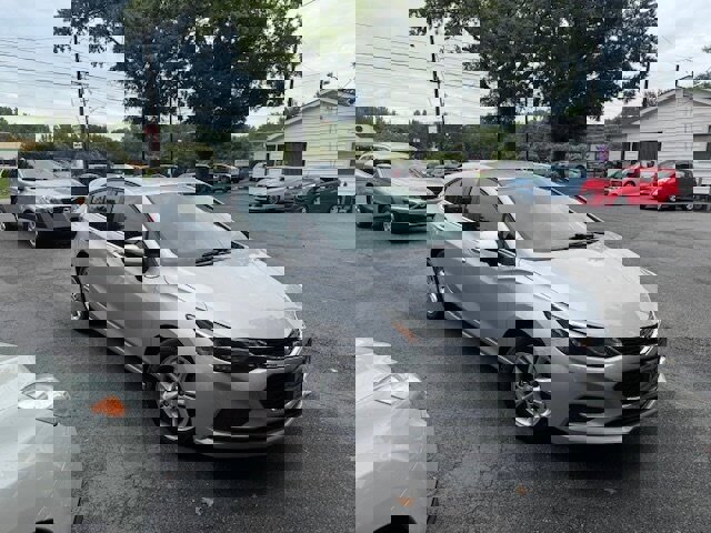 Used 2017 Chevrolet Cruze LT w/ Convenience Package image 5